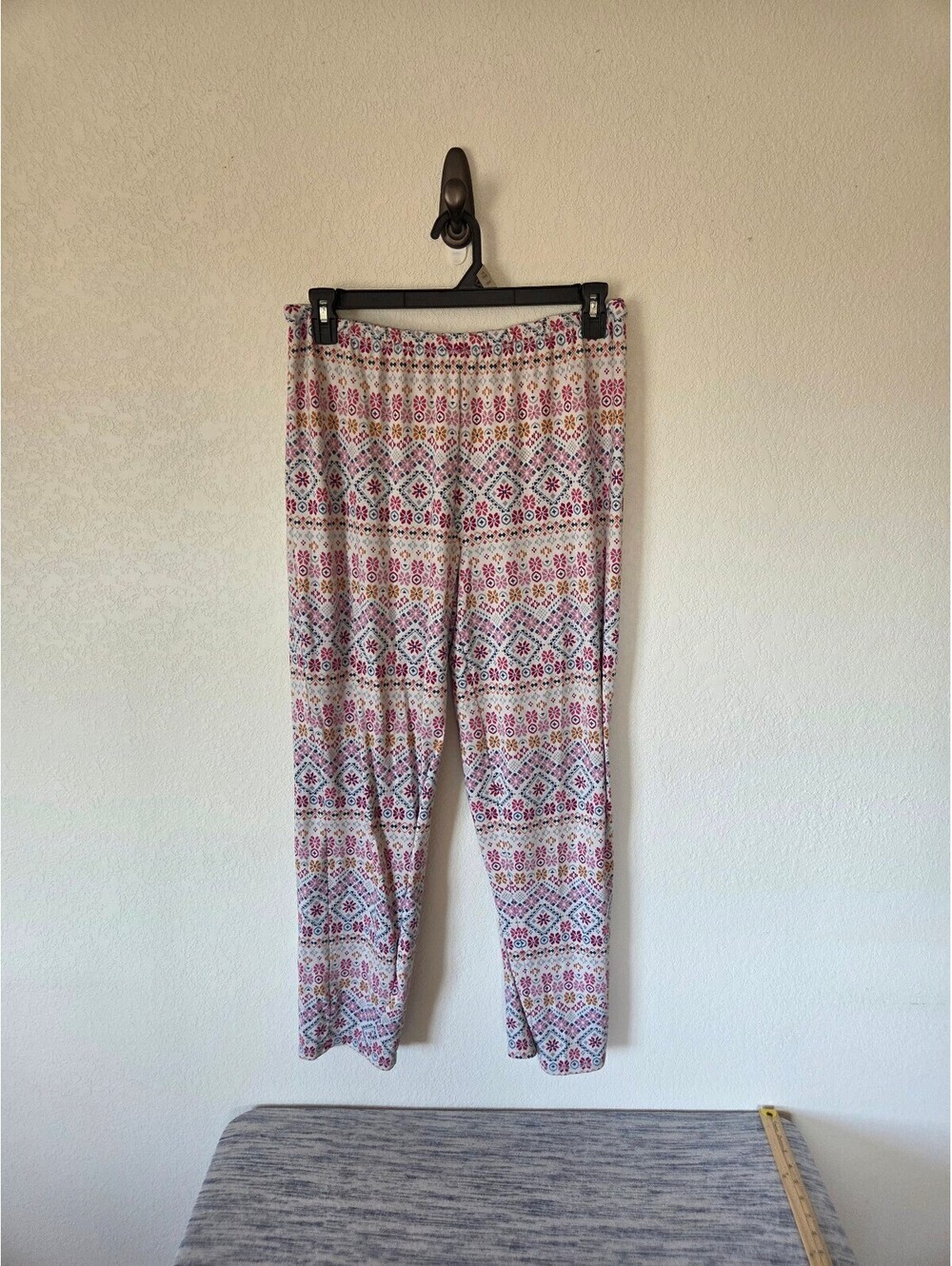 Ellen Tracy Women's Large Floral Patterned Leggings